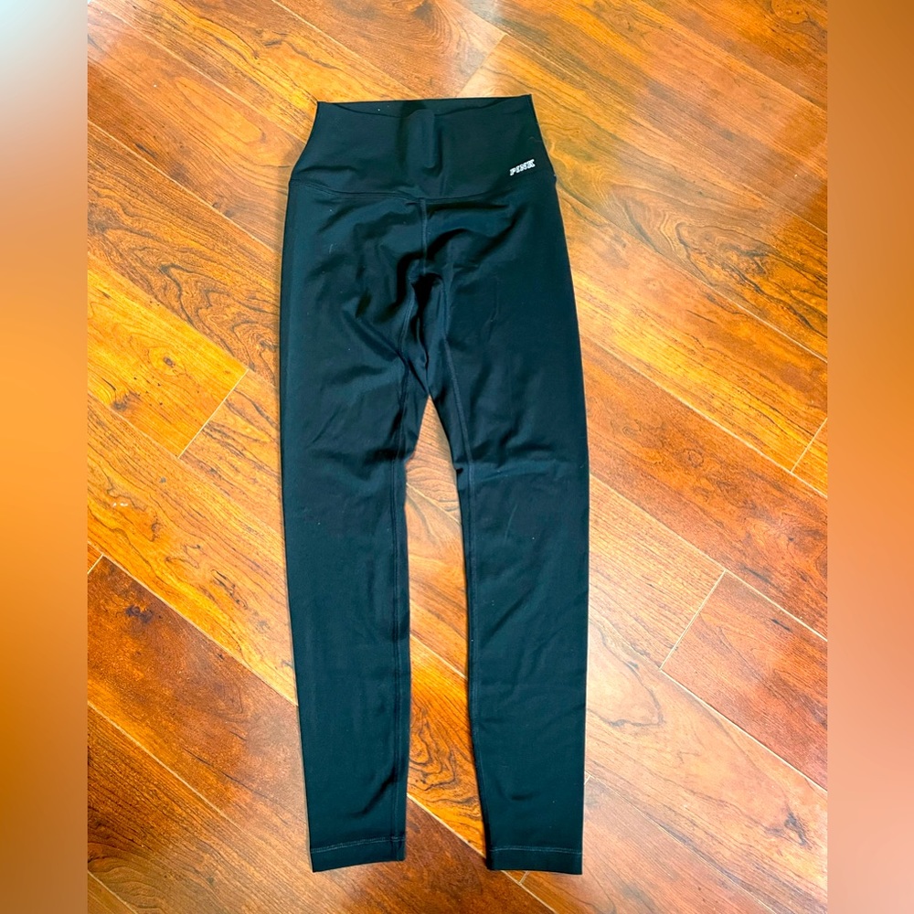 Victoria’s Secret Pink ultimate leggings for women